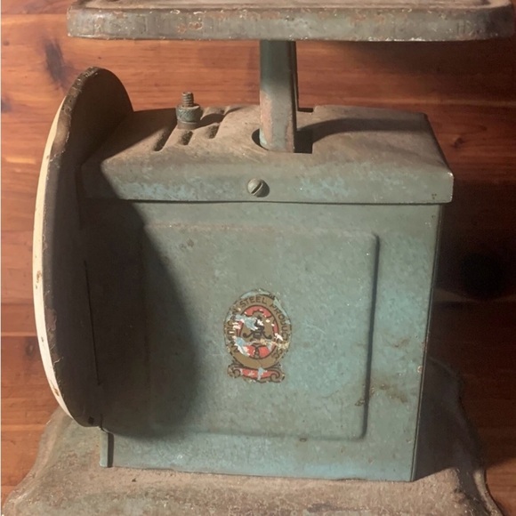 Vintage American Steel Products Co. 24lb Scale- Working- Barn Find! - Picture 7 of 13